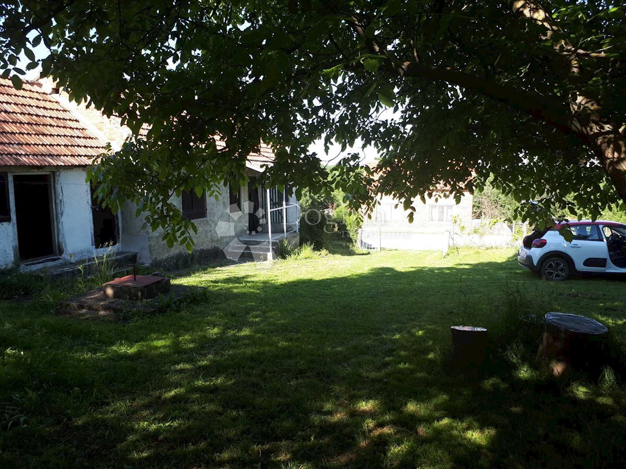 Dom Na predaj - OSJEČKO-BARANJSKA  NAŠICE 