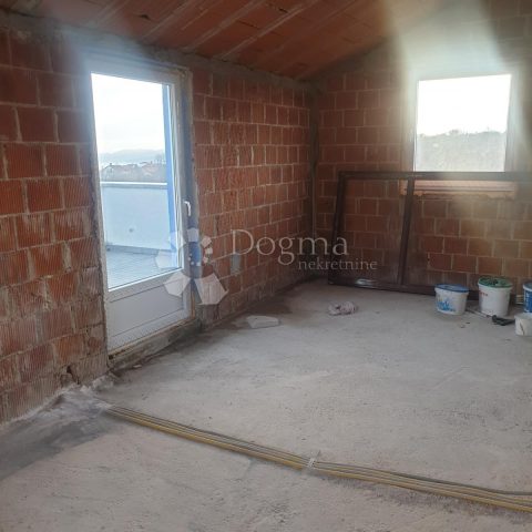 Komerčné na prenájom 113 m² – Rijeka