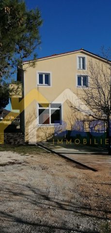 Haus zu verkaufen 836 m² – Putini