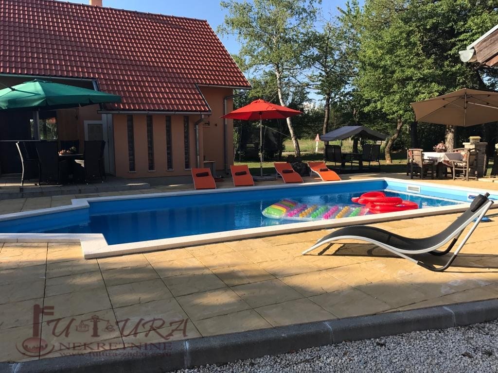 House For sale - LIČKO-SENJSKA  GOSPIĆ 