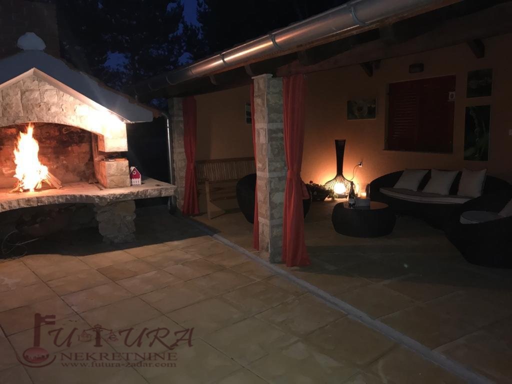 House For sale - LIČKO-SENJSKA  GOSPIĆ 