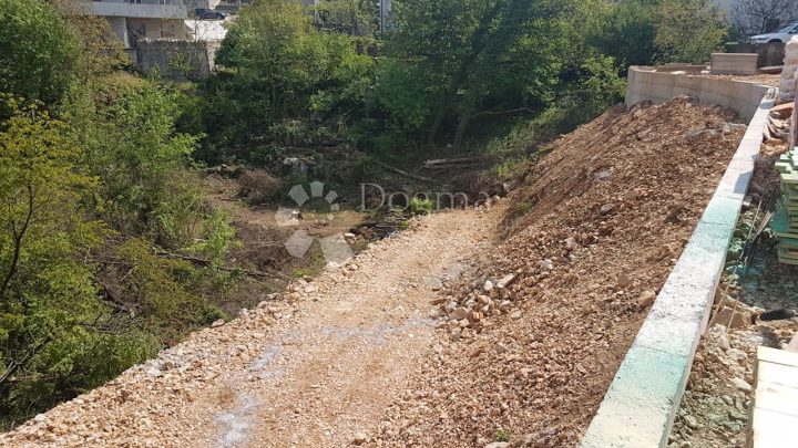 Grundstück zu verkaufen 2389 m² – Viškovo