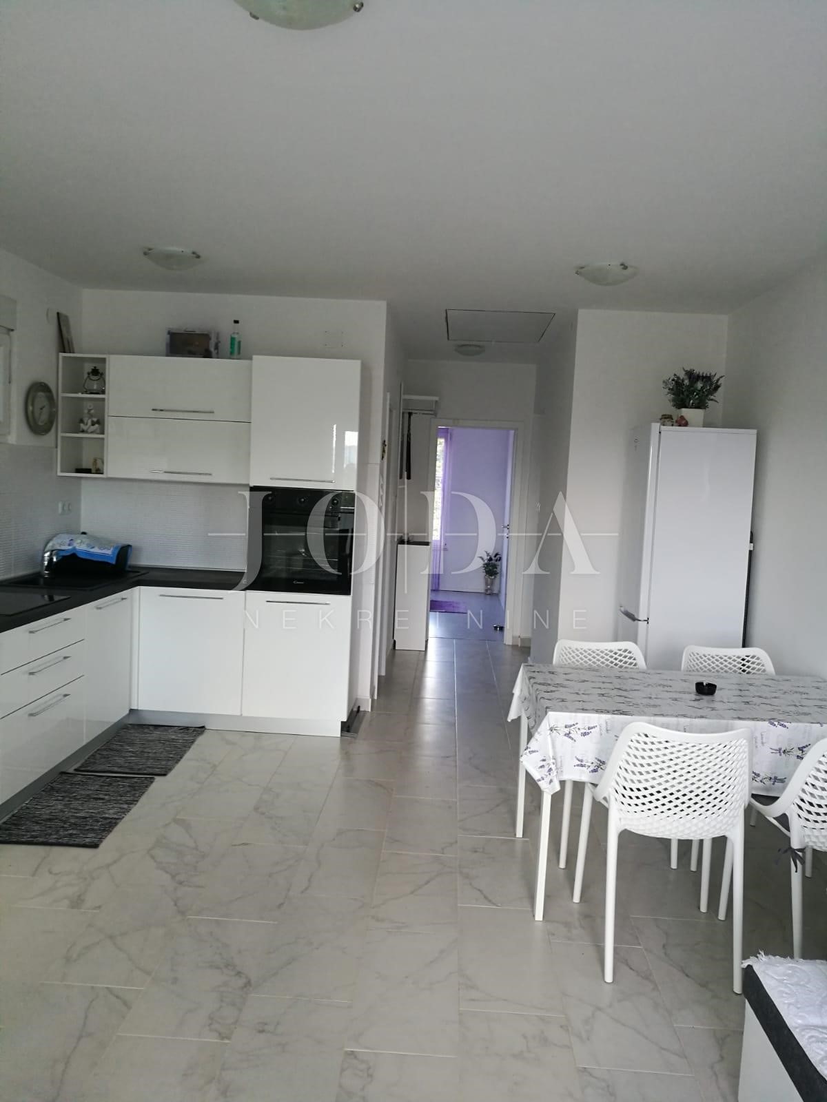 Flat For sale - PRIMORSKO-GORANSKA  NOVI VINODOLSKI 