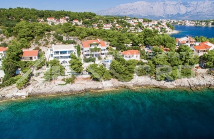 Hiša na predaj 500 m² – Brač