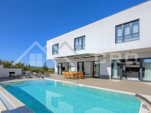 Maison à vendre 375 m² – Brač