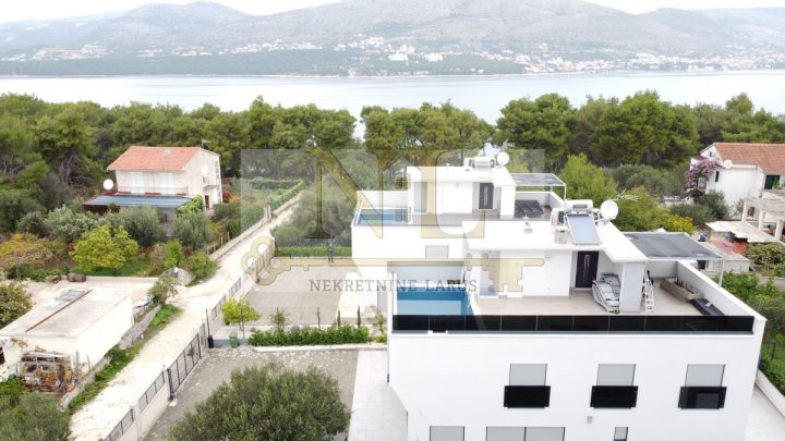 Casa in vendita 270 m² – Okrug Donji
