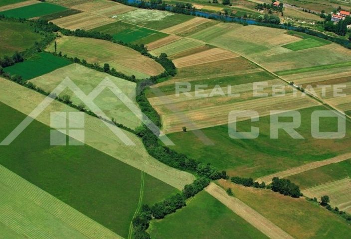 Pozemok na predaj 7245 m² – Sinj