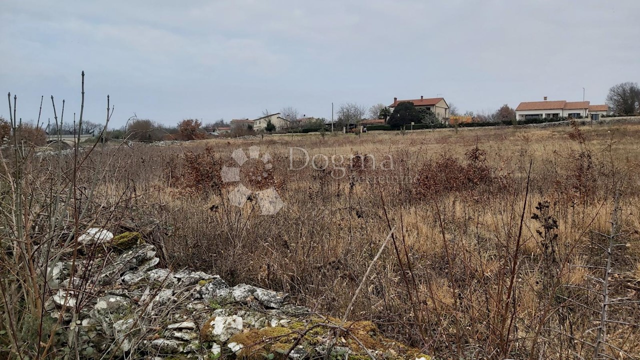 Parcela Na predaj - ISTARSKA  ŽMINJ 