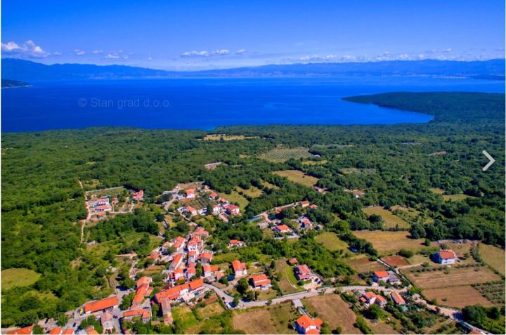 Pozemok na predaj 34000 m² – Krk