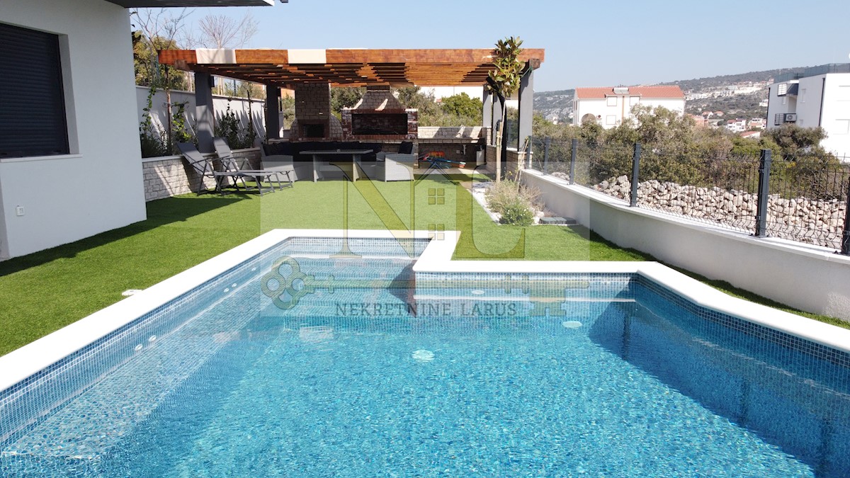 Apartmán Na predaj - SPLITSKO-DALMATINSKA  MARINA 