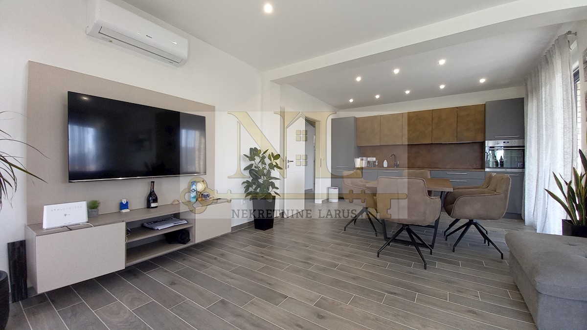 Apartmán Na predaj - SPLITSKO-DALMATINSKA  MARINA 