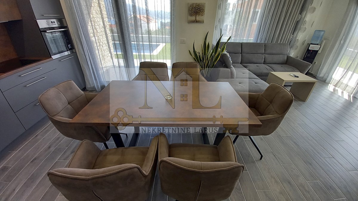 Apartmán Na predaj - SPLITSKO-DALMATINSKA  MARINA 