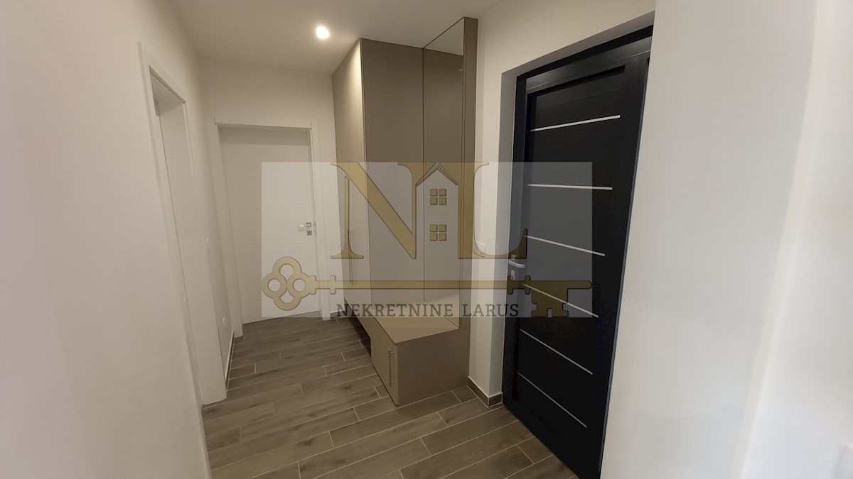 Apartmán Na predaj - SPLITSKO-DALMATINSKA  MARINA 