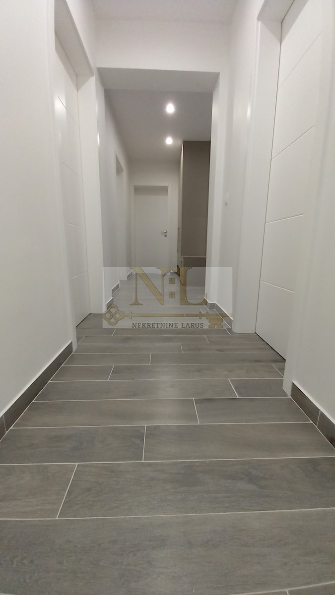 Apartmán Na predaj - SPLITSKO-DALMATINSKA  MARINA 