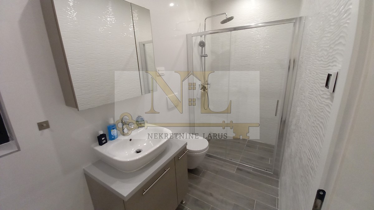 Apartmán Na predaj - SPLITSKO-DALMATINSKA  MARINA 