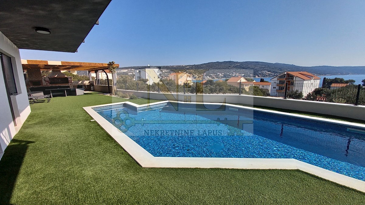 Apartmán Na predaj - SPLITSKO-DALMATINSKA  MARINA 