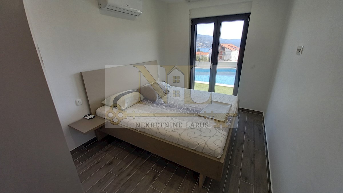 Apartmán Na predaj - SPLITSKO-DALMATINSKA  MARINA 