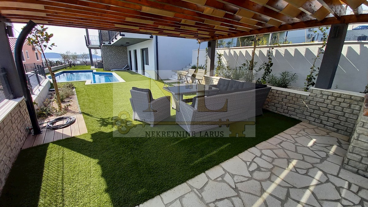 Apartmán Na predaj - SPLITSKO-DALMATINSKA  MARINA 