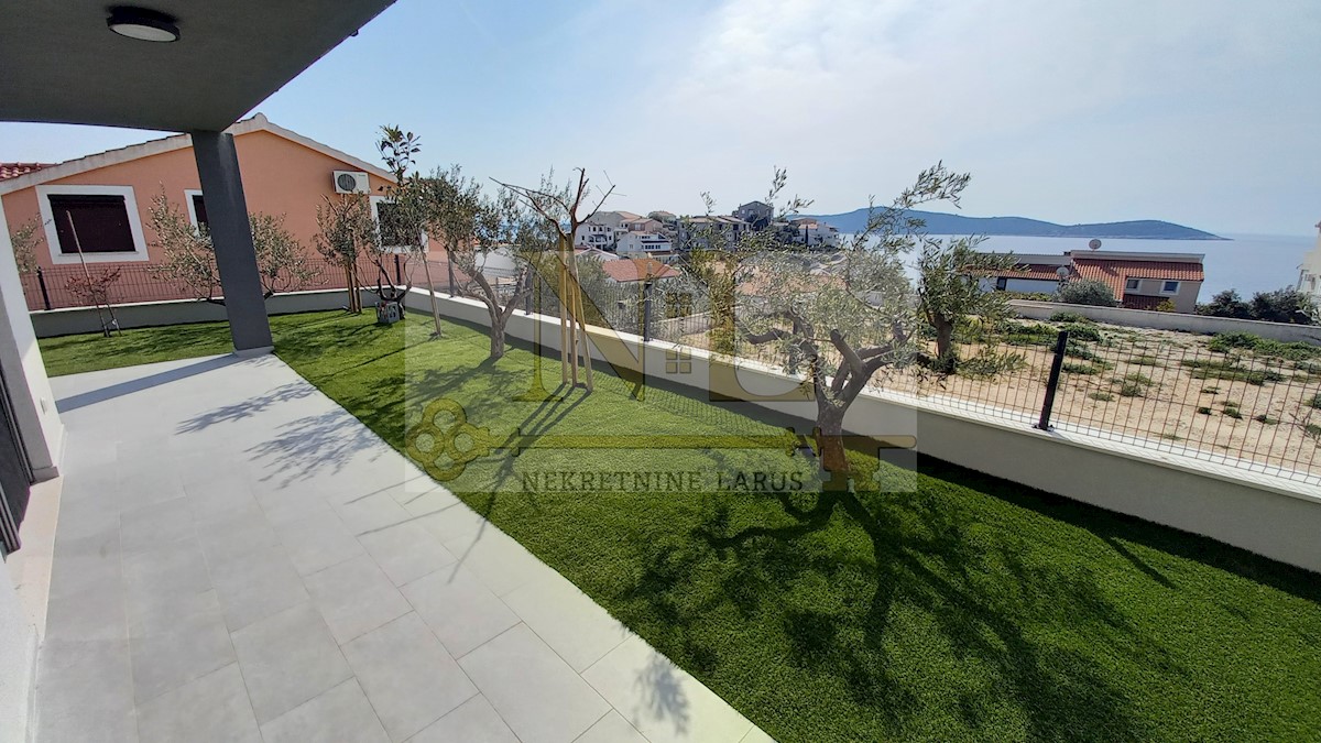 Apartmán Na predaj - SPLITSKO-DALMATINSKA  MARINA 