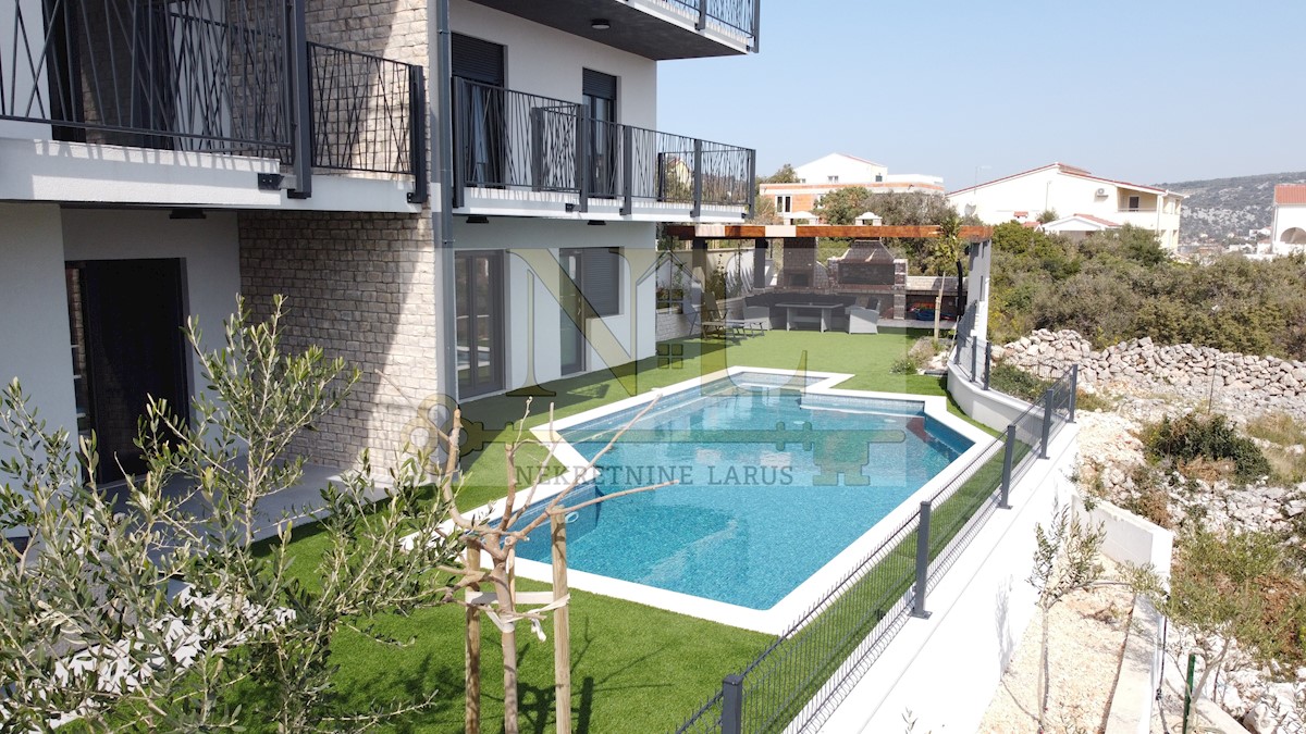 Apartmán Na predaj - SPLITSKO-DALMATINSKA  MARINA 