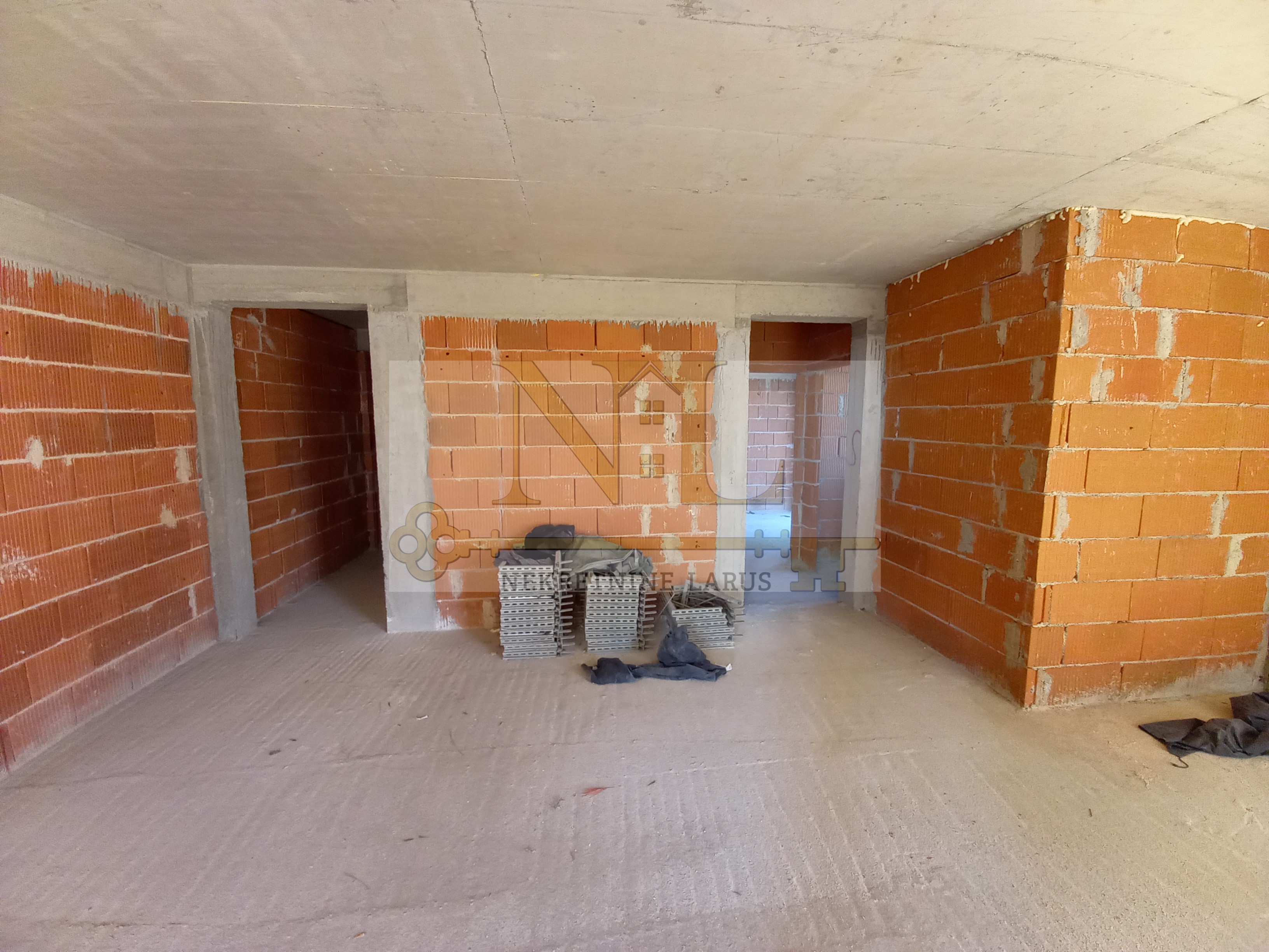 Apartma Naprodaj - SPLITSKO-DALMATINSKA  Marina