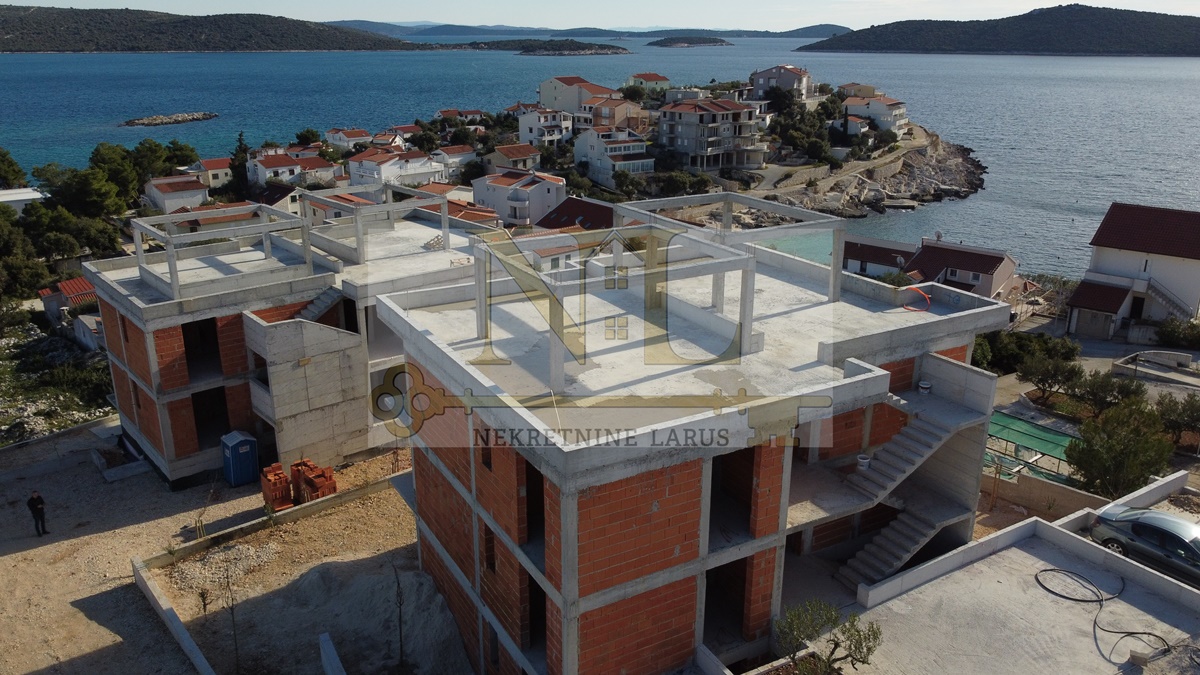 Apartment Zu verkaufen - SPLITSKO-DALMATINSKA  MARINA 