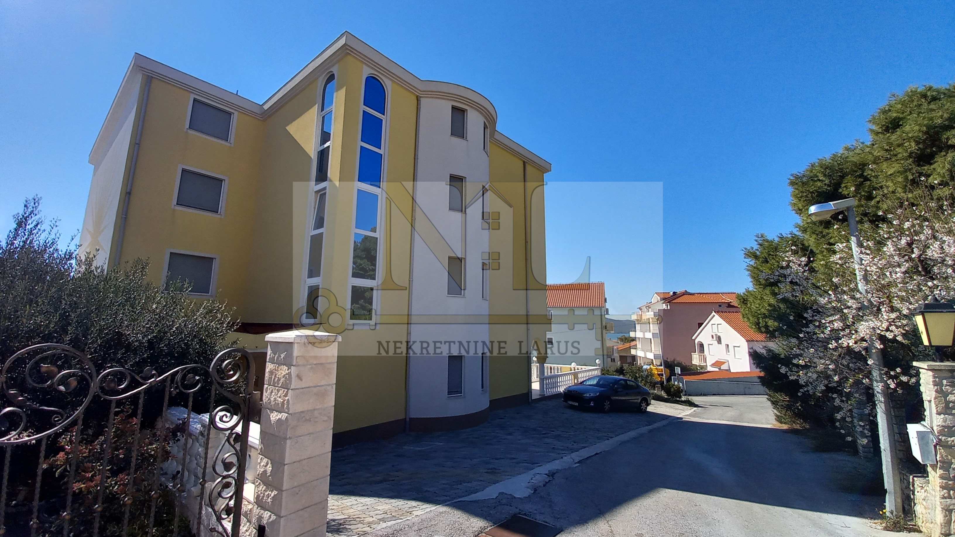 Apartment Zu verkaufen - SPLITSKO-DALMATINSKA  SEGET 