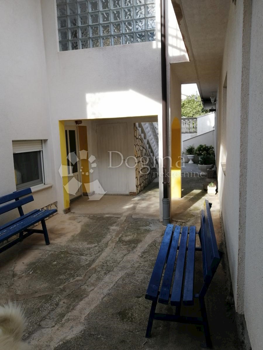 Apartma Naprodaj - PRIMORSKO-GORANSKA  Novi Vinodolski