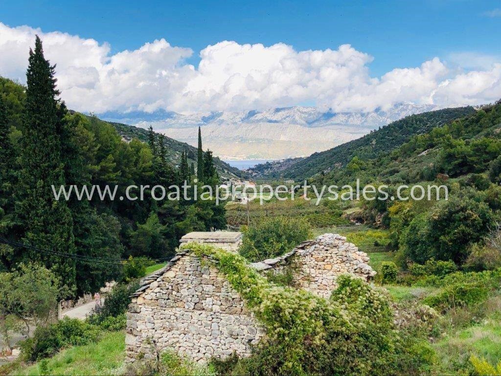 Land For sale - SPLITSKO-DALMATINSKA  BRAČ 