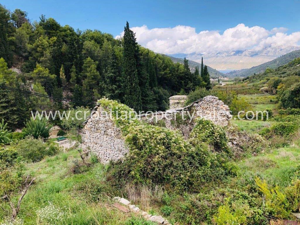 Land For sale - SPLITSKO-DALMATINSKA  BRAČ 