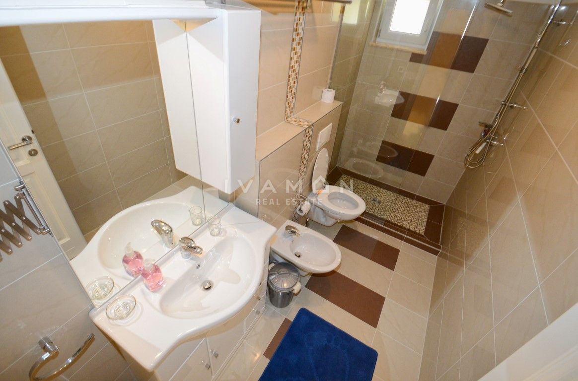 Casa In vendita - ISTARSKA  POREČ 