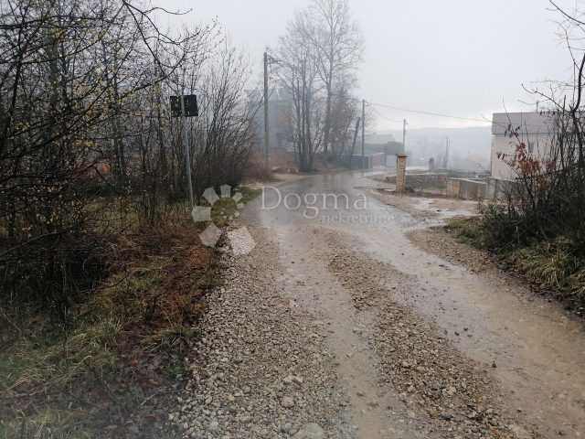 Działka na sprzedaż 1818 m² – Brnčići