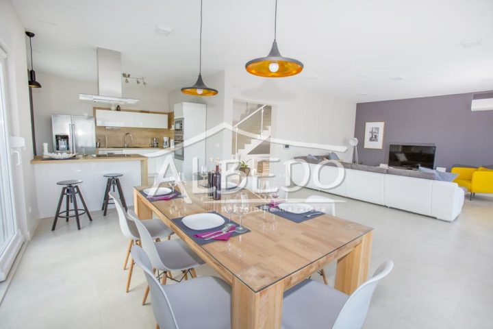 Casa in vendita 240 m² – Makarska