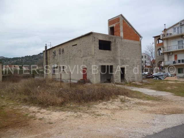 House for sale 360 m² – Bilice