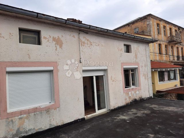 Hiša na predaj 127 m² – Lopar