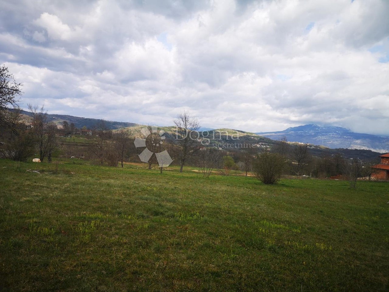 Parcela Naprodaj - ISTARSKA  Pićan