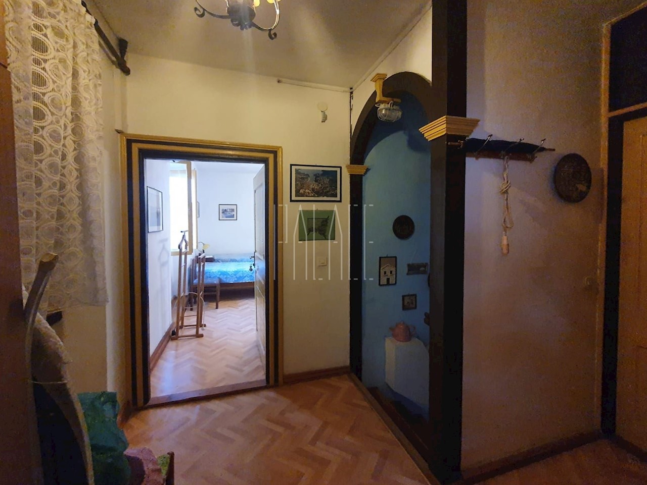 Apartment Zu verkaufen - SPLITSKO-DALMATINSKA  STARI GRAD 