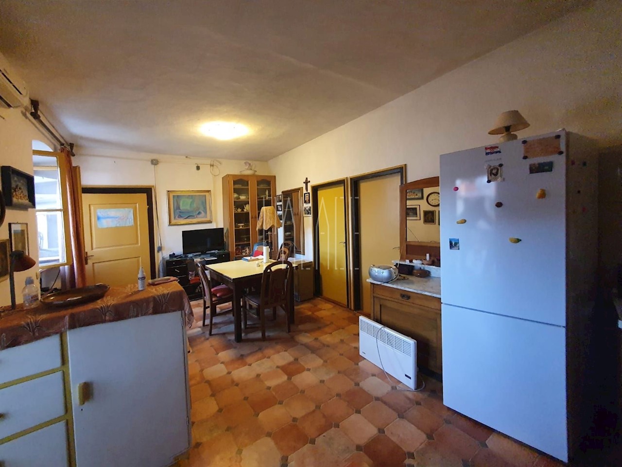 Apartment Zu verkaufen - SPLITSKO-DALMATINSKA  STARI GRAD 