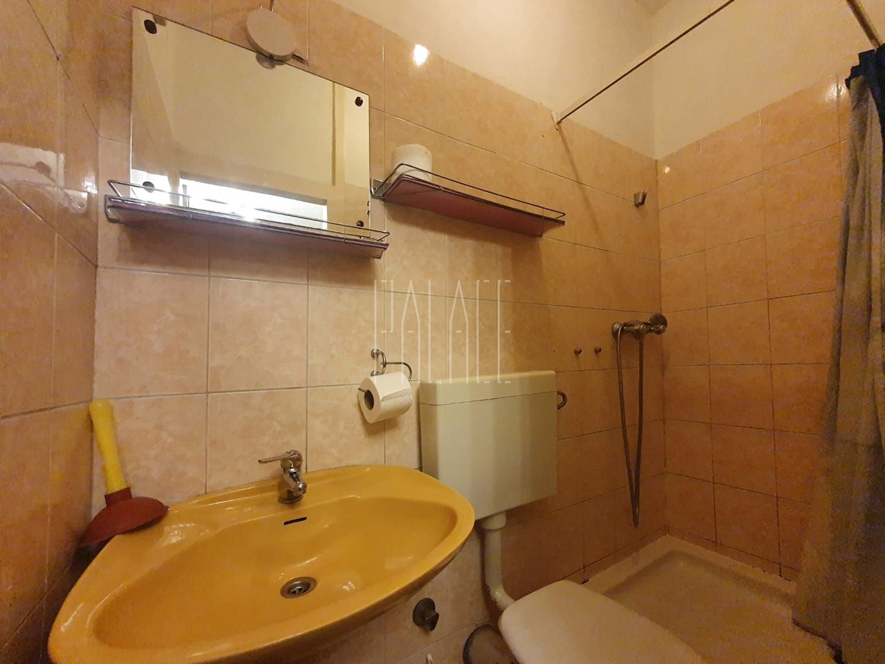 Apartmán Na predaj - SPLITSKO-DALMATINSKA  STARI GRAD 