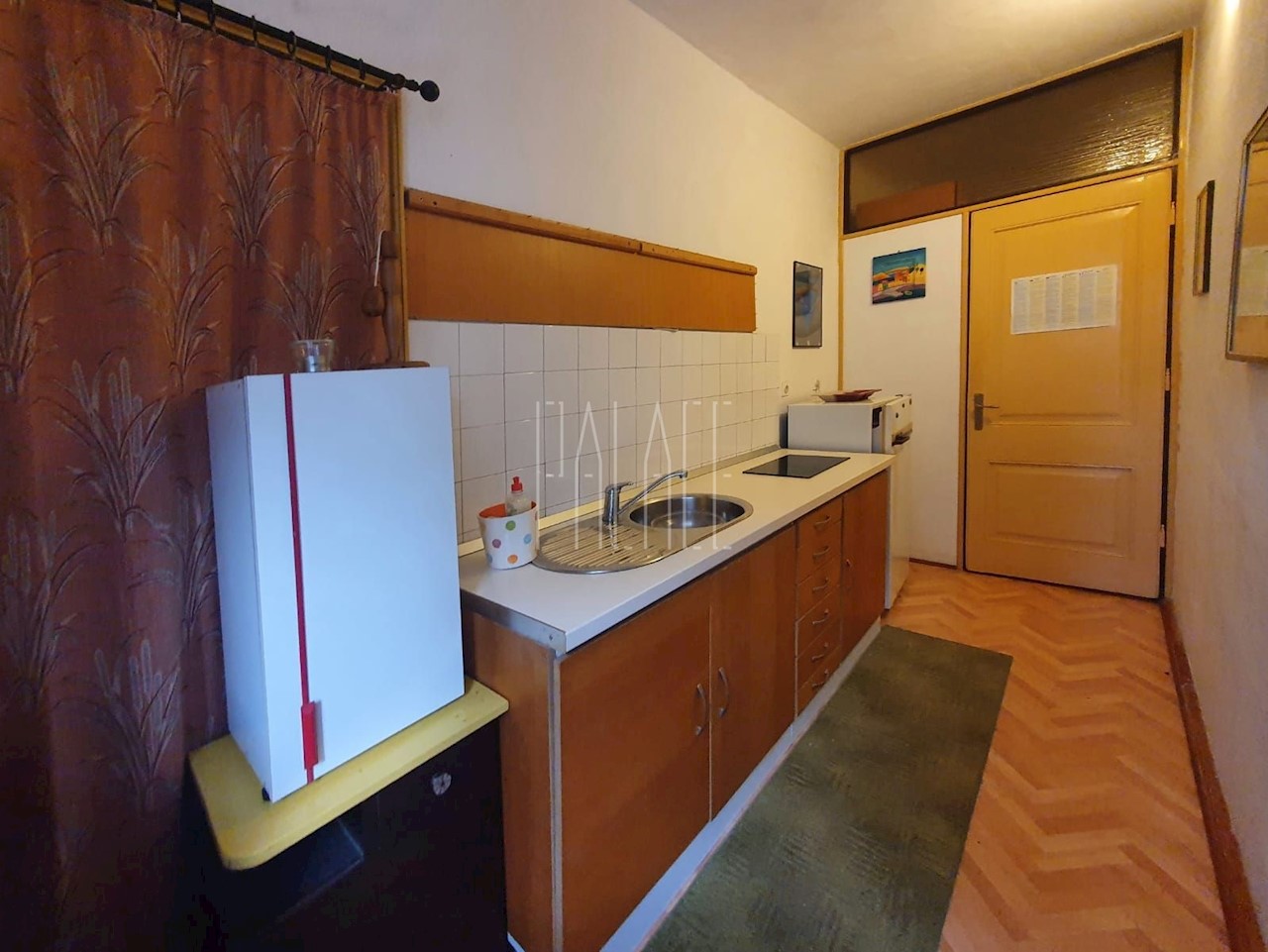 Apartmán Na predaj - SPLITSKO-DALMATINSKA  STARI GRAD 