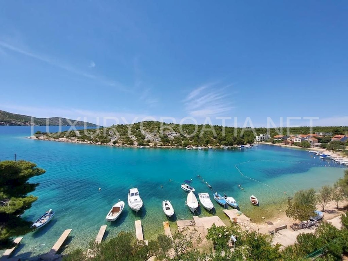 Terreno In vendita - ŠIBENSKO-KNINSKA  ŠIBENIK 