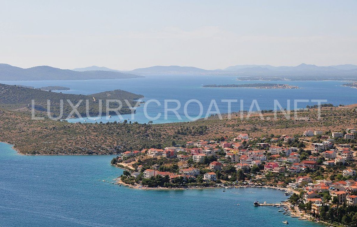 Terreno In vendita - ŠIBENSKO-KNINSKA  ŠIBENIK 