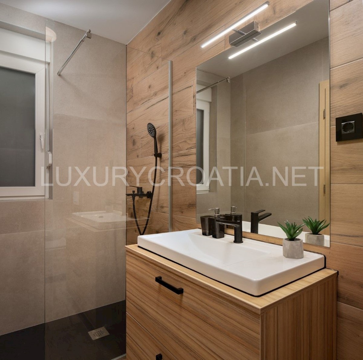 House For sale - ZADARSKA  NIN 