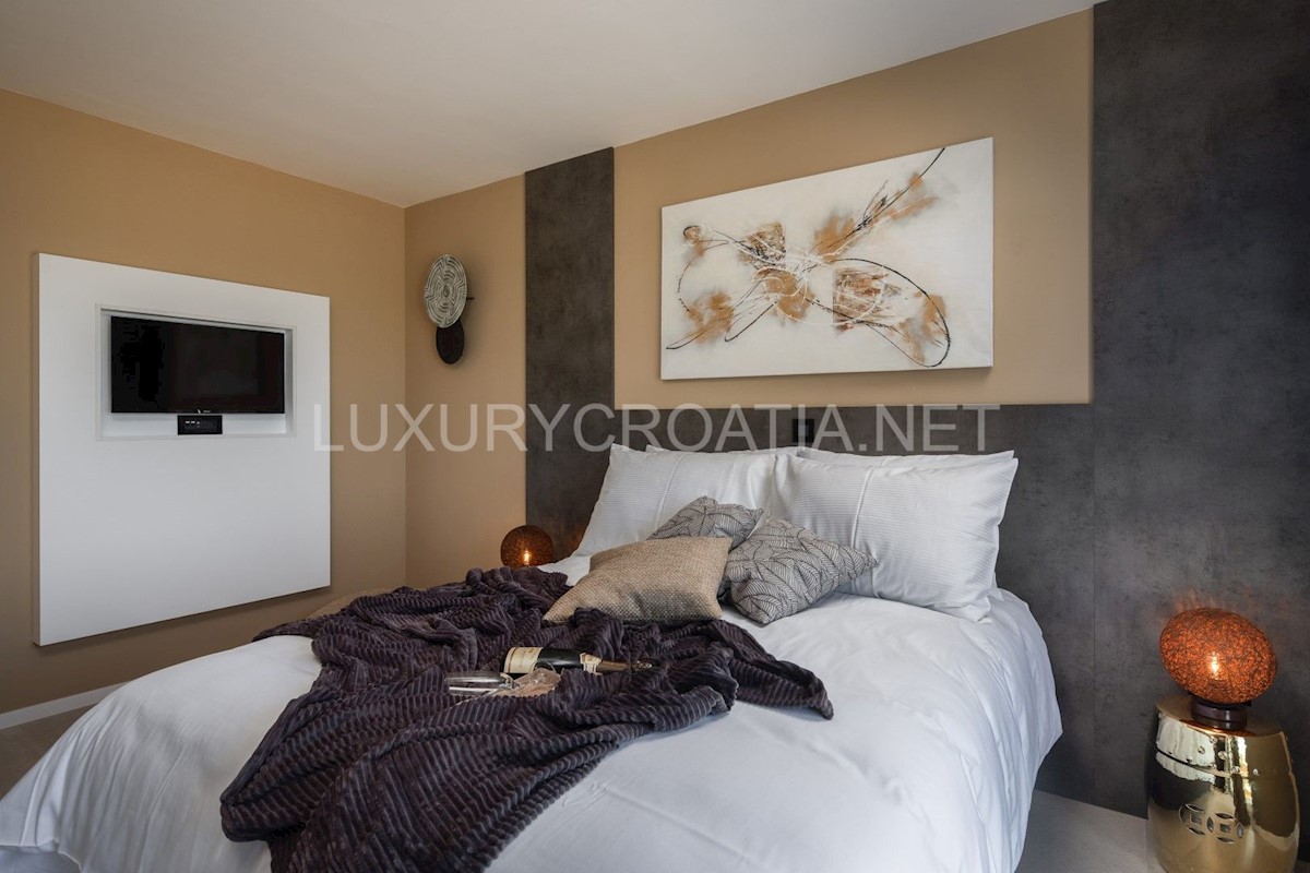 House For sale - ZADARSKA  NIN 