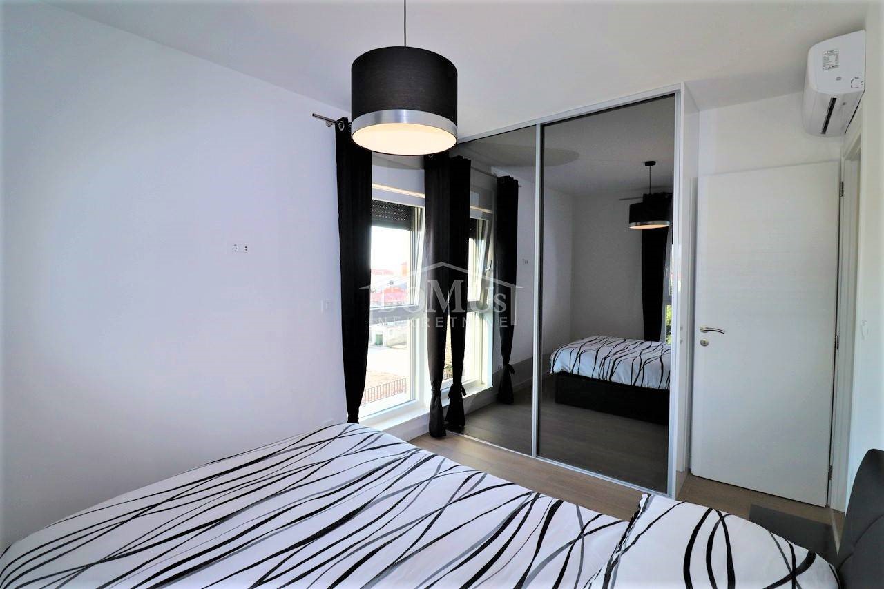Flat For sale - ŠIBENSKO-KNINSKA  VODICE 