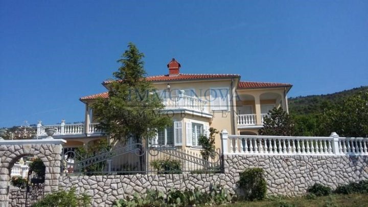 Dom na sprzedaż 354 m² – Crikvenica