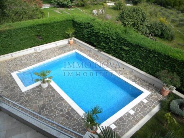 Casa in vendita 310 m² – Bregi