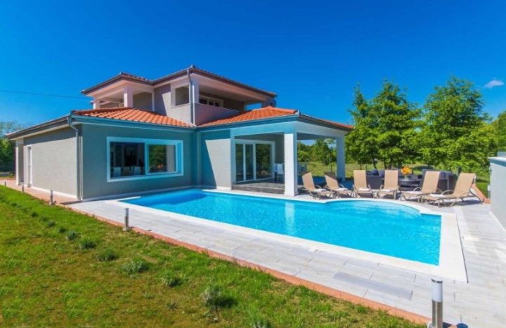 Maison à vendre 270 m² – Labin