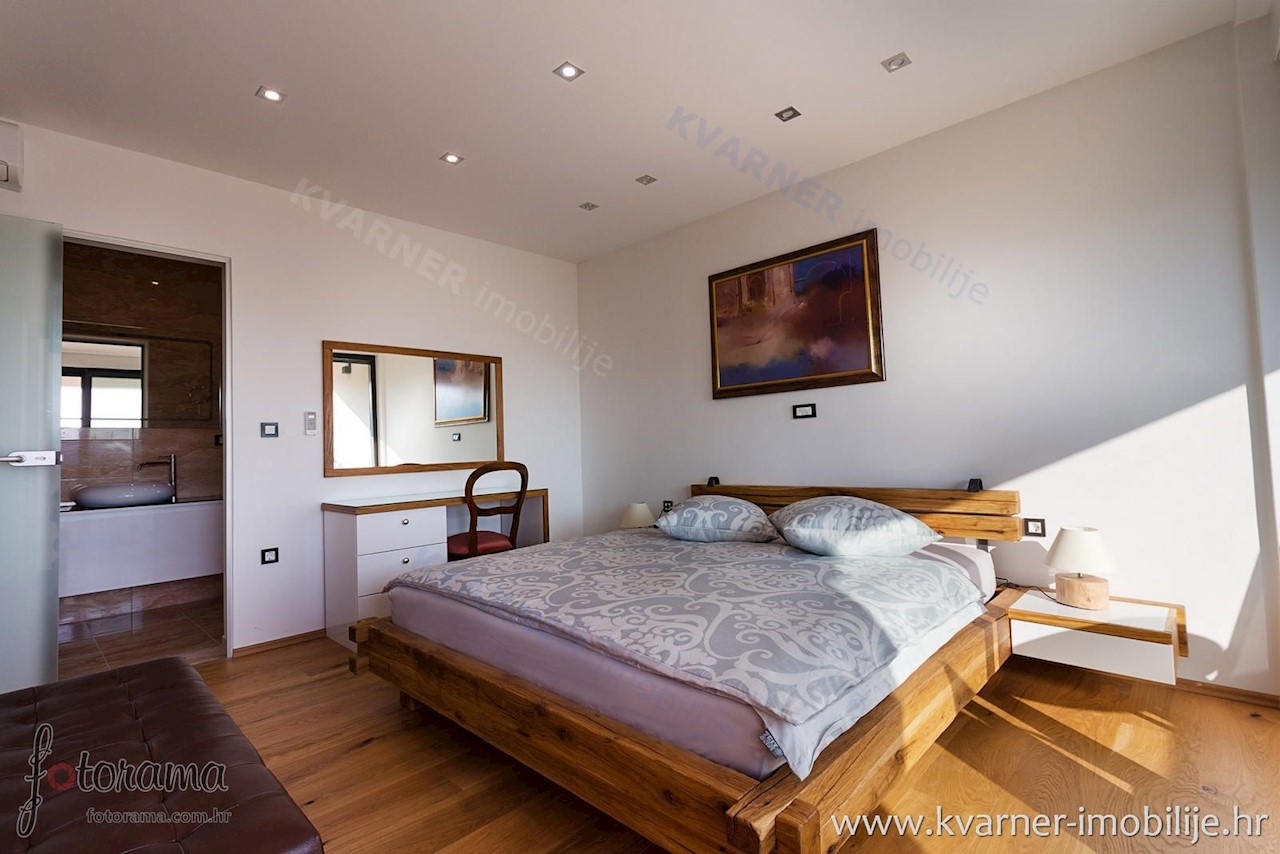 House For sale - PRIMORSKO-GORANSKA  CRIKVENICA 