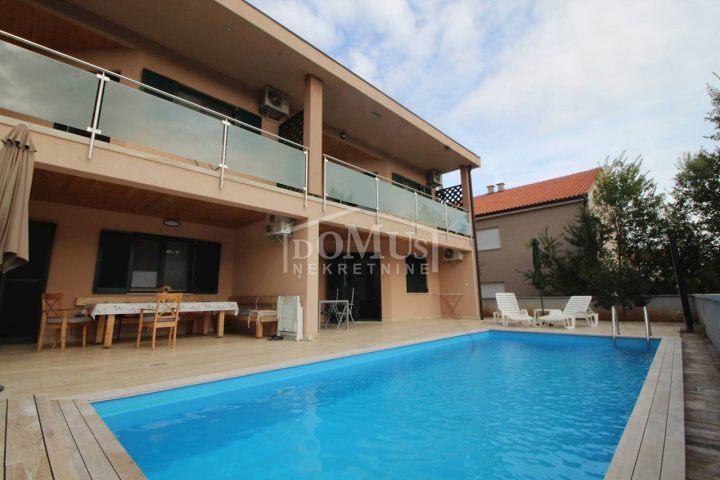 Dom na predaj 453 m² – Tribunj